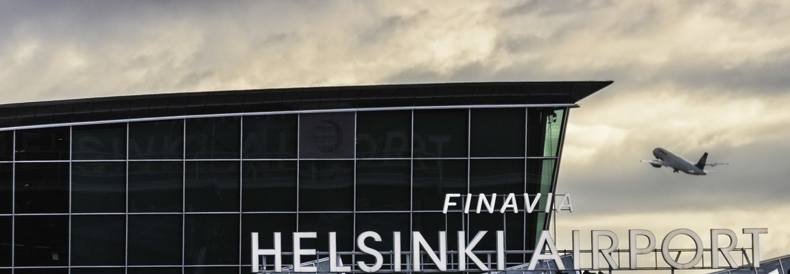 helsinki_airport_in_the_evening_iso